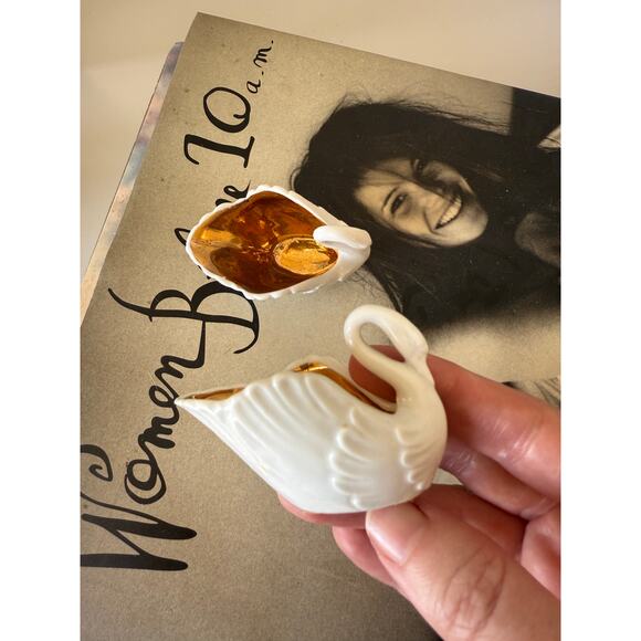 Set of 2 Vintage Fitz and Floyd Porcelain Swans with Gold Interior - RARE! - Picture 2 of 5